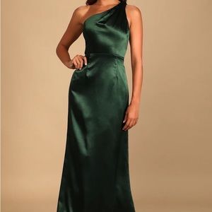 Lulus On the Guest List Emerald Green Satin One-Shoulder Maxi Dress